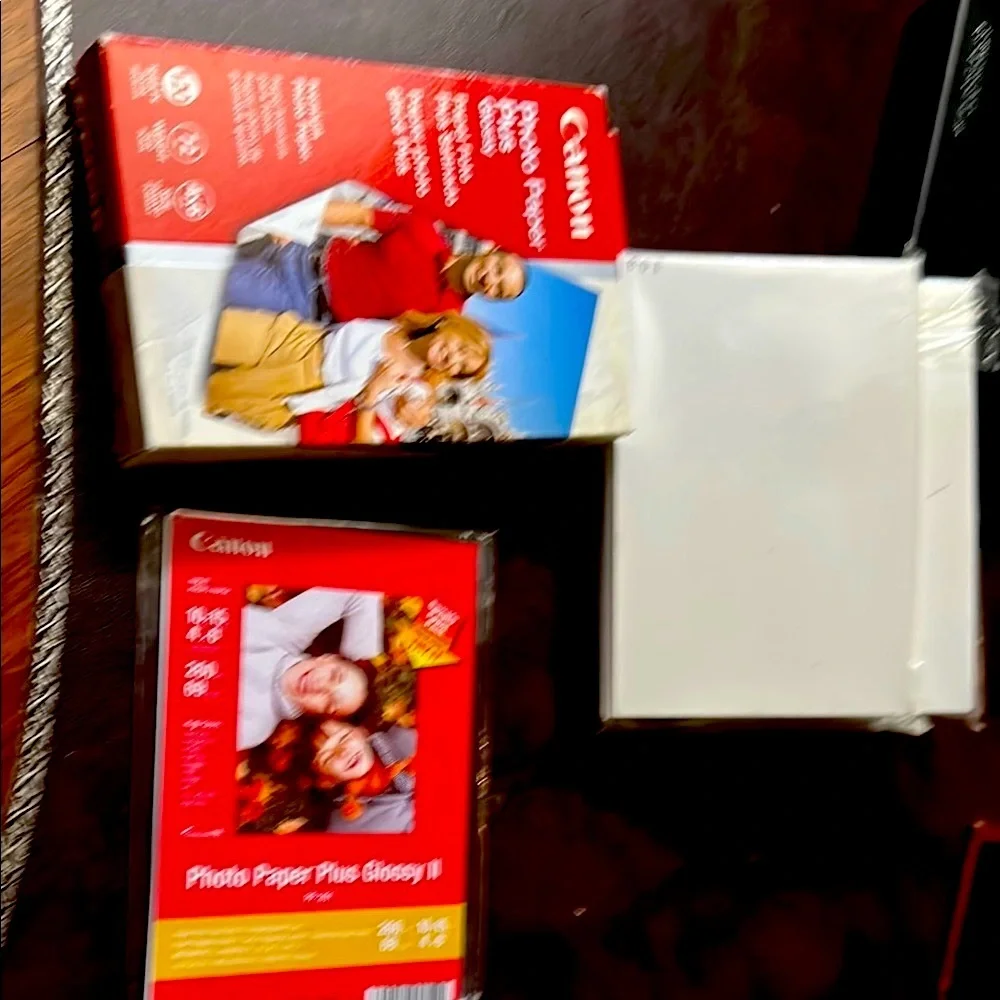 Canon Photo Paper Plus Glossy II - Red and White